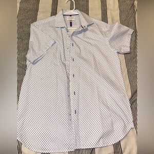 Short sleeve button up shirt - Medium